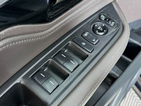 Used 2020 Honda Odyssey Elite image 17