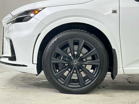 Used 2024 Lexus RX 500h F Sport image 19