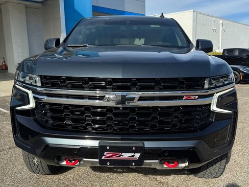 Used 2021 Chevrolet Tahoe Z71 w/ Z71 Off-Road Package image 2