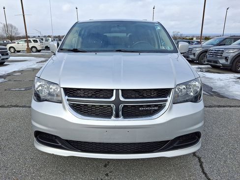 Used 2012 Dodge Grand Caravan SXT image 2