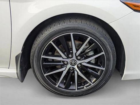 Certified 2022 Toyota Camry SE w/ Convenience Package image 22