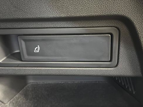Used 2024 Volkswagen Tiguan SE R-Line AWD/4WD image 29