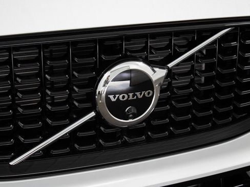 Certified 2024 Volvo XC60 T8 Plus w/ Protection Package Premier AWD/4WD image 9