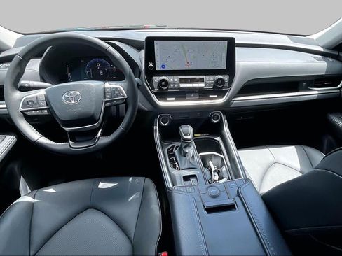 Used 2026 Toyota Grand Highlander FWD image 15