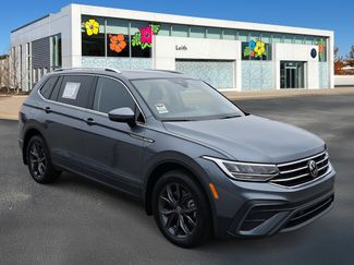 Certified 2023 Volkswagen Tiguan SE w/ Panoramic Sunroof Package video 1