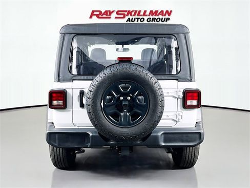 Used 2025 Jeep Wrangler Sport image 6