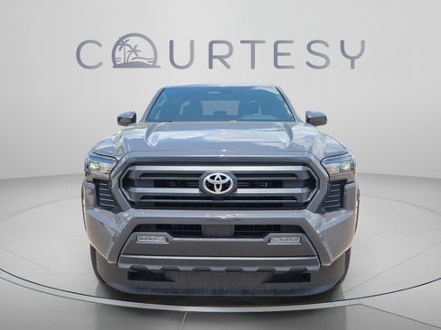 Certified 2025 Toyota Tacoma SR5 AWD/4WD image 8