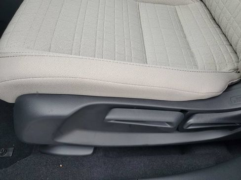 New 2027 Honda HR-V LX image 17