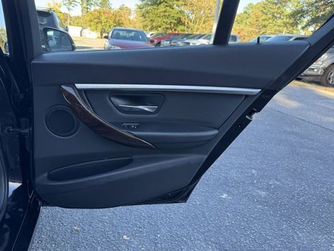 Used 2018 BMW 330i xDrive Sedan image 12