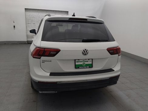 Used 2020 Volkswagen Tiguan SE image 6