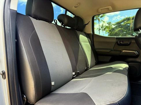 Used 2019 Toyota Tacoma SR5 image 12