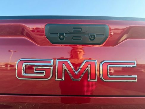 Used 2022 GMC Sierra 1500 Denali w/ Denali Premium Package AWD/4WD image 18