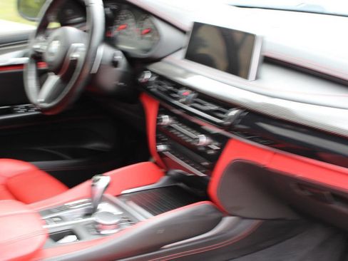 Used 2018 BMW X6 M image 88