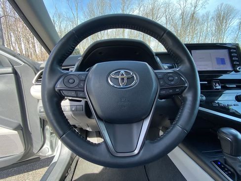 Used 2022 Toyota Camry SE w/ Cold Weather Package image 30