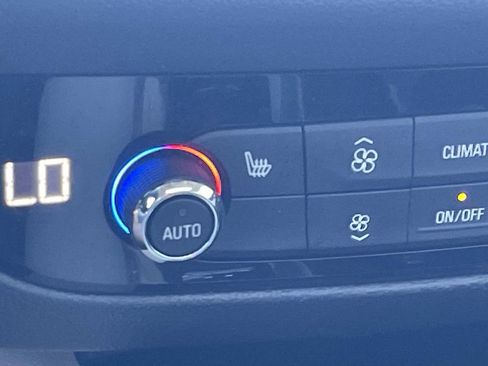 Used 2023 Buick Enclave Essence w/ Experience Buick Package image 23