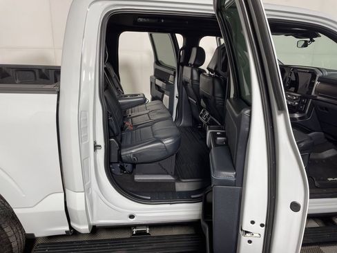 Used 2024 Ford F150 Platinum image 24