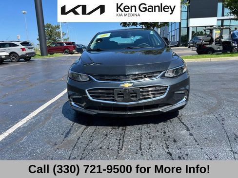 Used 2016 Chevrolet Malibu Premier w/ Driver Confidence Package II FWD image 3