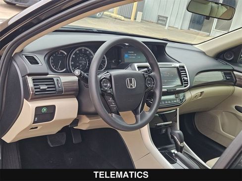 Used 2017 Honda Accord EX image 13