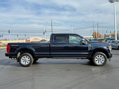 Used 2022 Ford F350 Platinum image 2