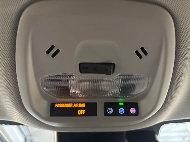 Used 2025 Chevrolet Trax LT FWD image 23