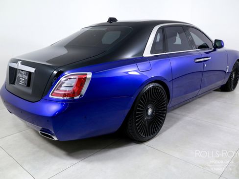 Used 2022 Rolls-Royce Ghost image 2