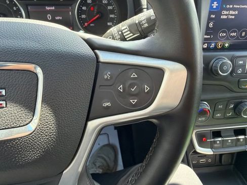 Certified 2023 GMC Terrain SLT FWD image 24