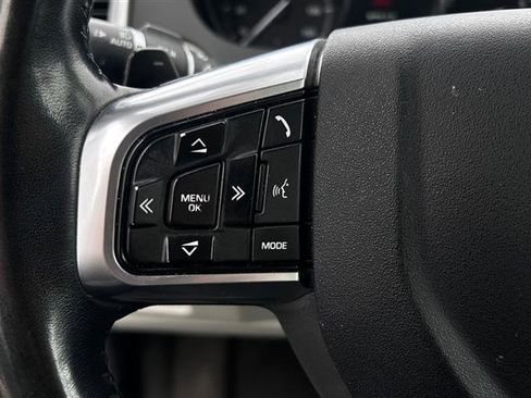 Used 2017 Land Rover Discovery Sport SE image 10