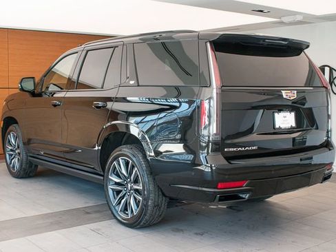 Used 2023 Cadillac Escalade Sport Platinum w/ Heavy-Duty Trailer Package AWD/4WD image 8