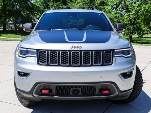 Used 2017 Jeep Grand Cherokee Trailhawk w/ Trailhawk Luxury Group AWD/4WD image 18
