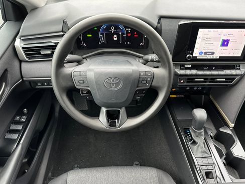 New 2026 Toyota Camry LE image 16