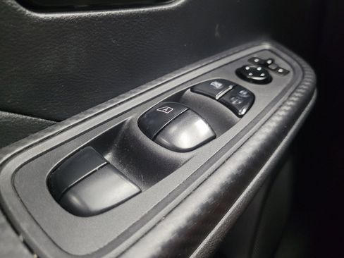 Used 2024 Nissan Versa S w/ Trunk Package FWD image 27