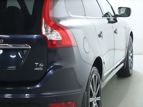 Used 2017 Volvo XC60 T6 Inscription w/ Climate Package AWD/4WD image 46