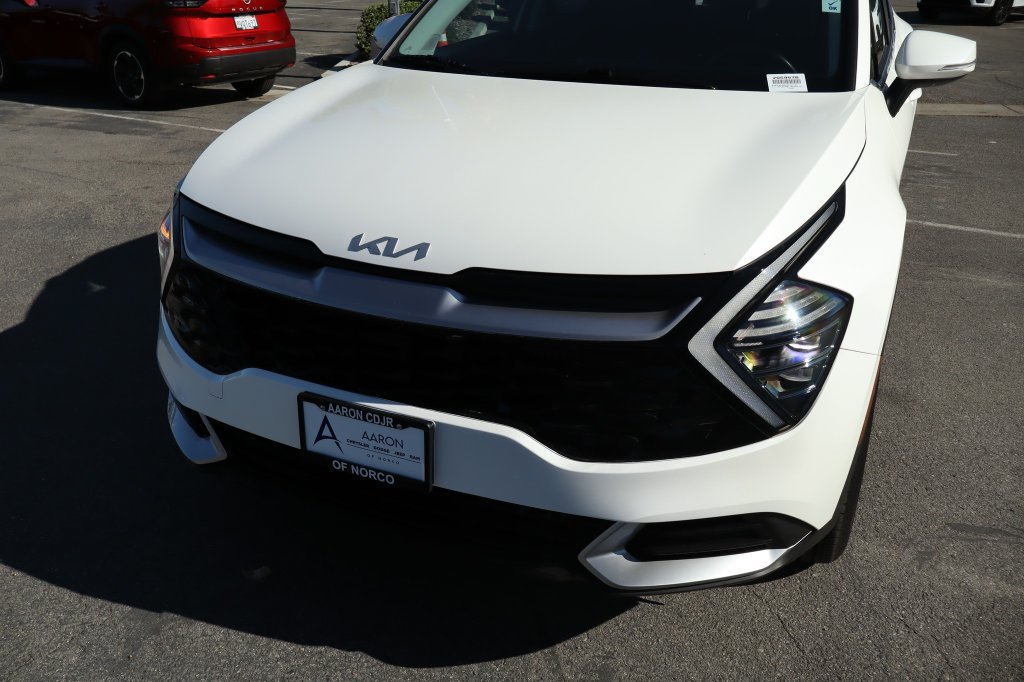 Used 2024 Kia Sportage EX AWD/4WD image 9