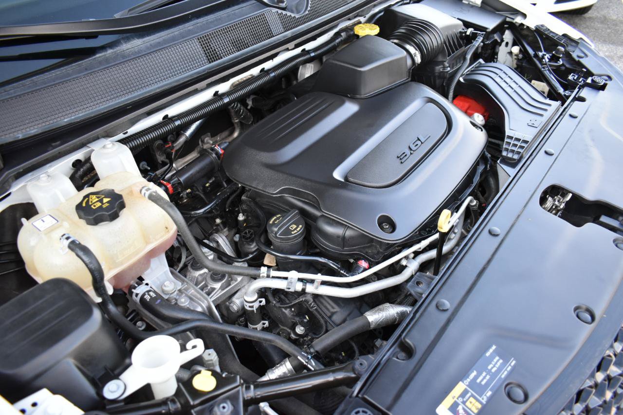 Used 2022 Chrysler Pacifica Touring-L FWD image 48