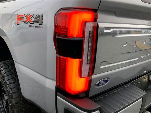 Used 2024 Ford F250 Platinum image 26