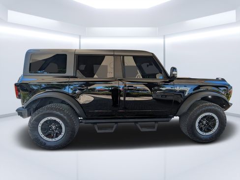 Used 2024 Ford Bronco Outer Banks w/ Sasquatch Package AWD/4WD image 2