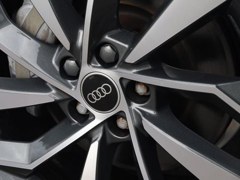 Used 2022 Audi Q5 2.0T Premium Plus image 18