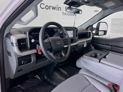 New 2026 Ford F250 XL image 3