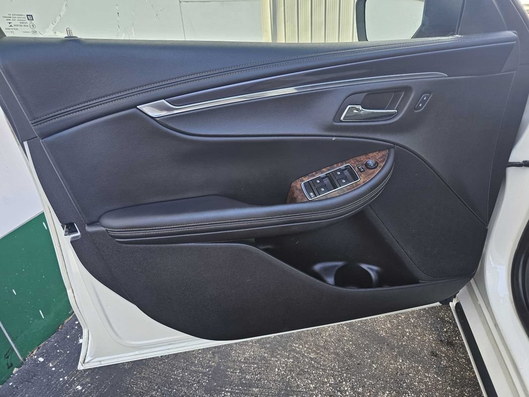 Used 2014 Chevrolet Impala LT w/ Convenience Package FWD image 14