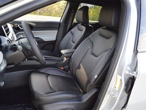 New 2026 Jeep Compass Limited image 13