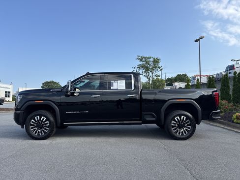 Used 2025 GMC Sierra 2500 Denali Ultimate AWD/4WD image 7