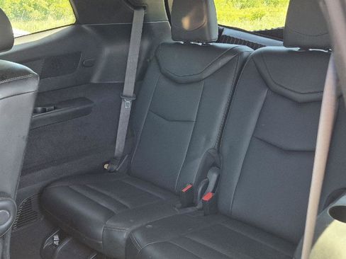 Used 2024 Cadillac XT6 Premium Luxury w/ LPO, Floor Liner Package AWD/4WD image 9