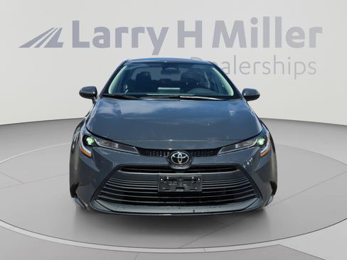 Used 2025 Toyota Corolla LE FWD image 8