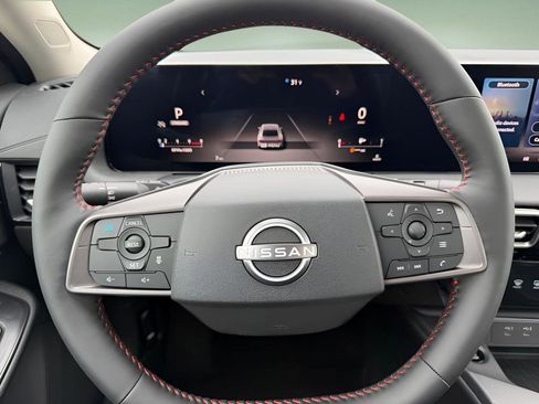 New 2026 Nissan Sentra SR w/ SR Premium Package FWD image 18
