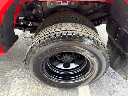 Used 2025 Ford F350 XLT image 12