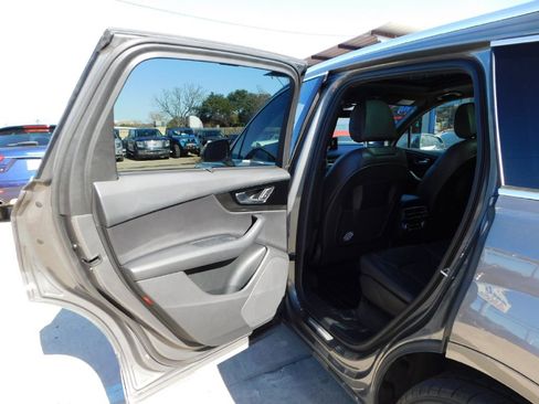 Used 2017 Audi Q7 3.0T Premium Plus image 24