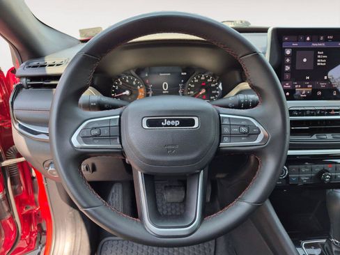 Used 2024 Jeep Compass Trailhawk AWD/4WD image 19