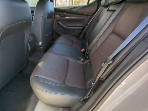 New 2026 MAZDA MAZDA3 Hatchback w/Premium Plus Pkg image 7