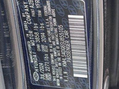 Used 2025 Hyundai Elantra SEL FWD image 33