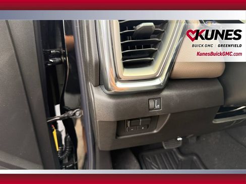 New 2026 GMC Canyon Denali AWD/4WD image 17